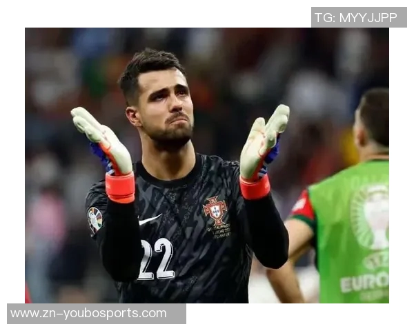 罗马门将斯维拉尔荣膺九月最佳球员表现出色仅失两球